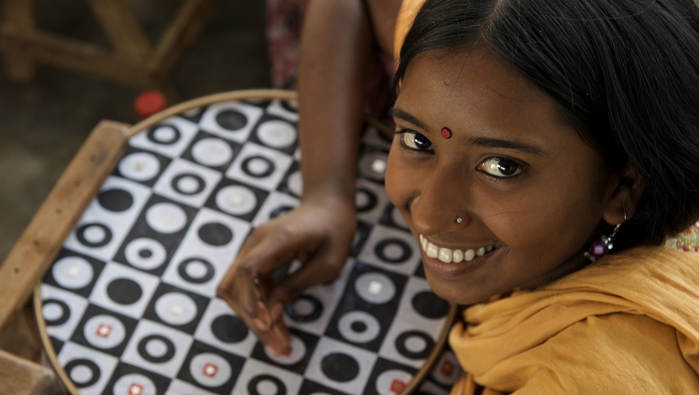 Bangladeschi woman sewing