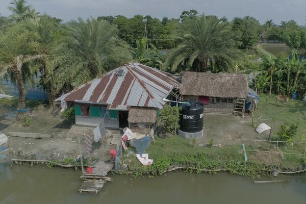 Aerial image of dwelling by water's edge