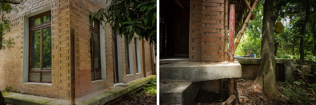 The vertical posts that keep the amphibious house anchored during a flood to prevent lateral movement when the house floats. © Shamim Hossain, BRAC 2025